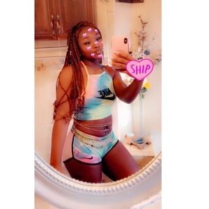 *Multi~ Color 🍬 Nike Two Piece😋